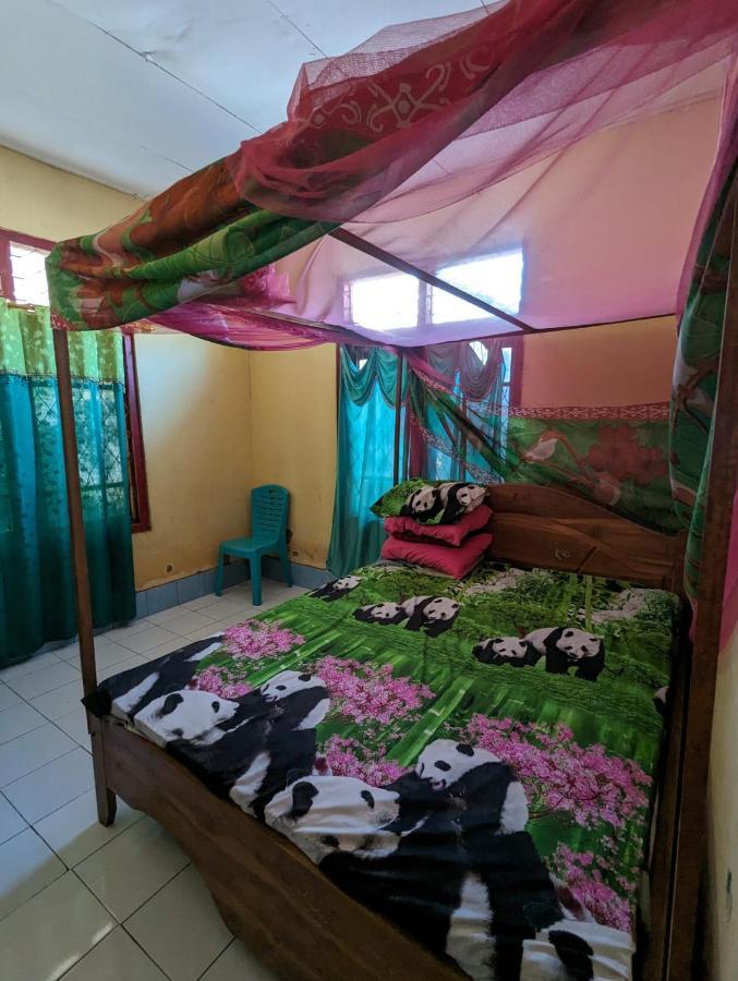 Agusfamily Homestay ลาบวนบาโจ ภายนอก รูปภาพ